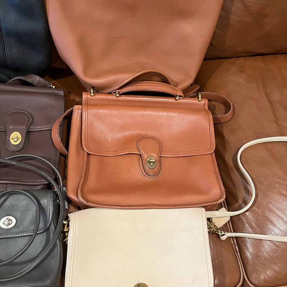 8 Vintage Coach leather Bags - Picture 4 of 9